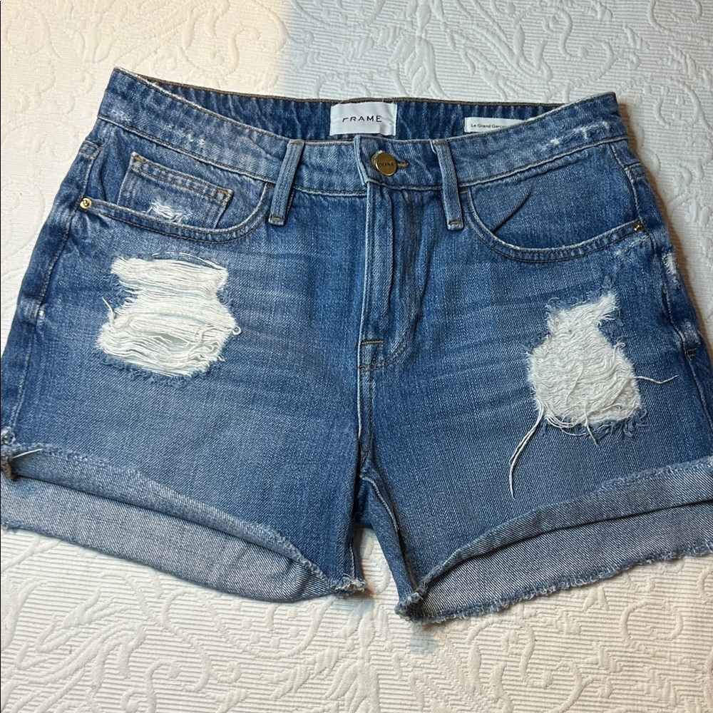 Frame Denim Women's Classic Le Grand Garçon Short. Size 25, run big.